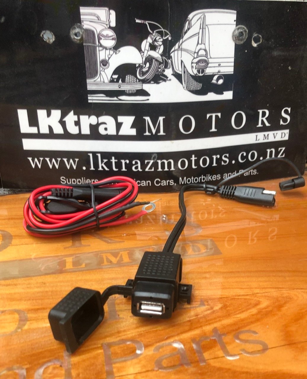 3.1A Waterproof Motorcycle USB Mobile Phone Charger SAE to USB Adapter Socket