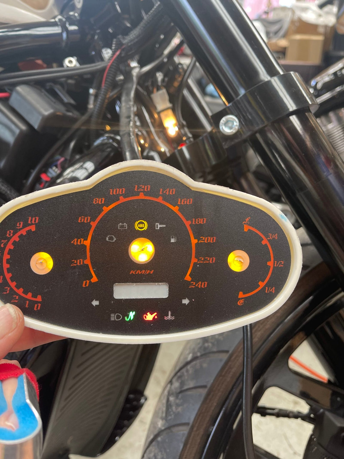 Face Plate - VROD converts  from MPH to KPH