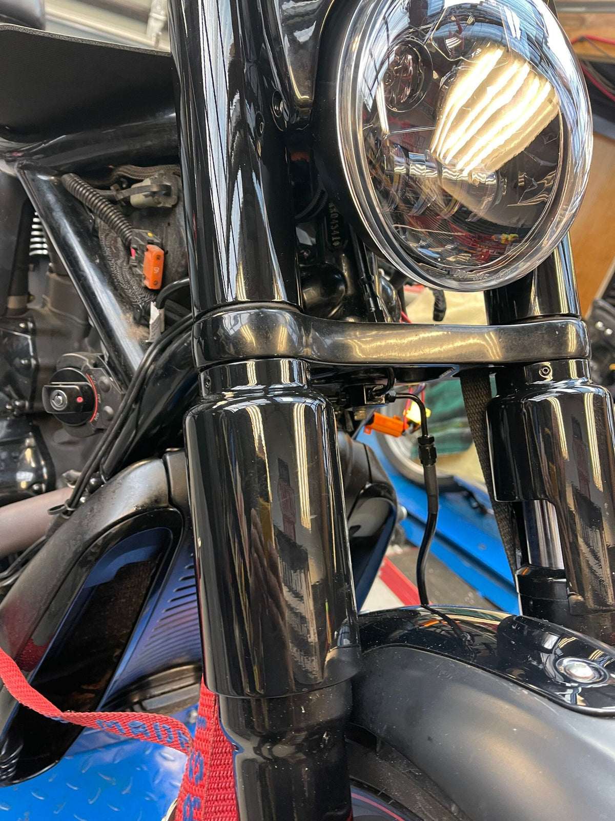 Headlight Cover Adaptor - adapts 2003-011  vrods to accept 2012-17 covers