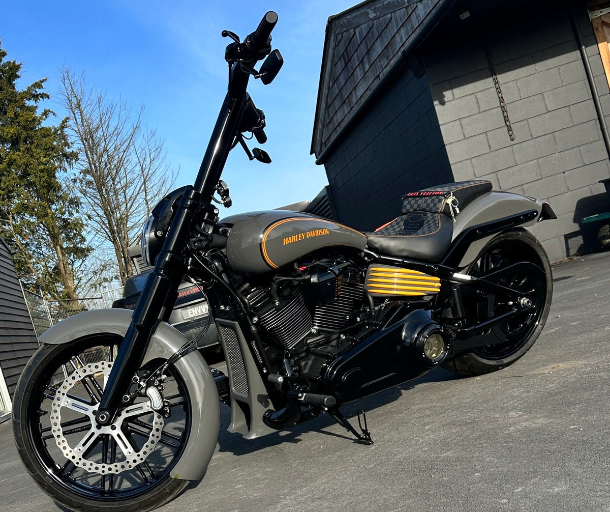 Harley Davidson Custom Breakout 2022 FXSB
