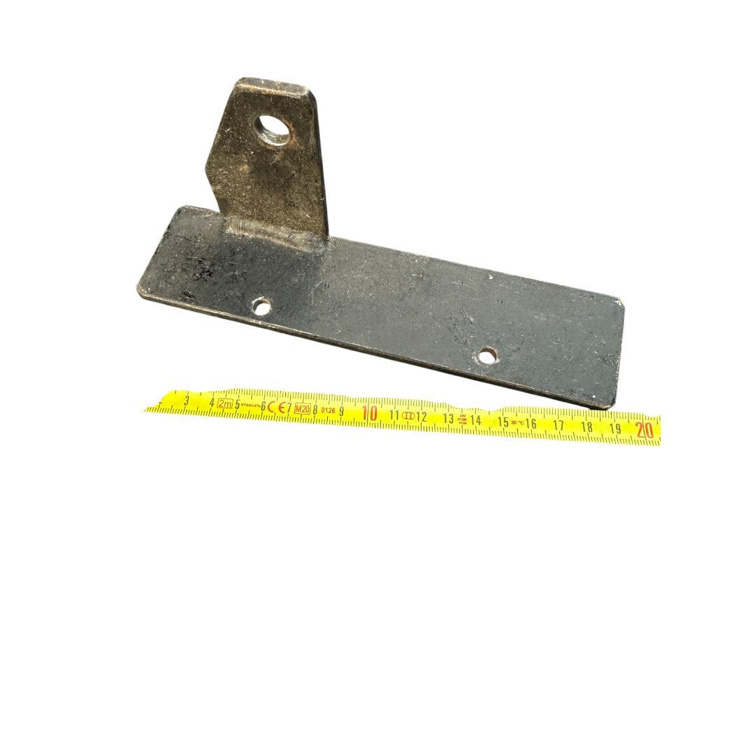 Exhaust Bracket