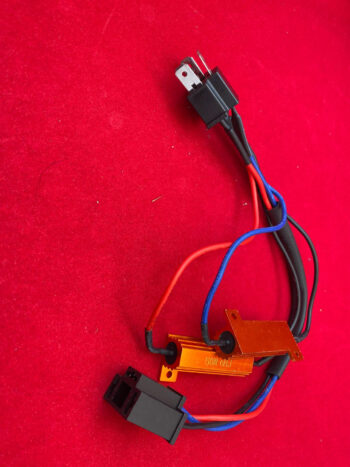 Error code corrector for installation of Daymakers Headlights standard 3 pin plug